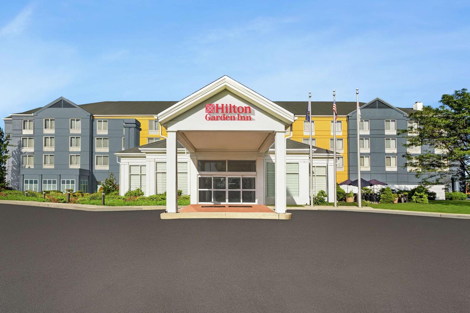 Hilton Garden Inn Allentown Bethlehem Airport Exterior photo